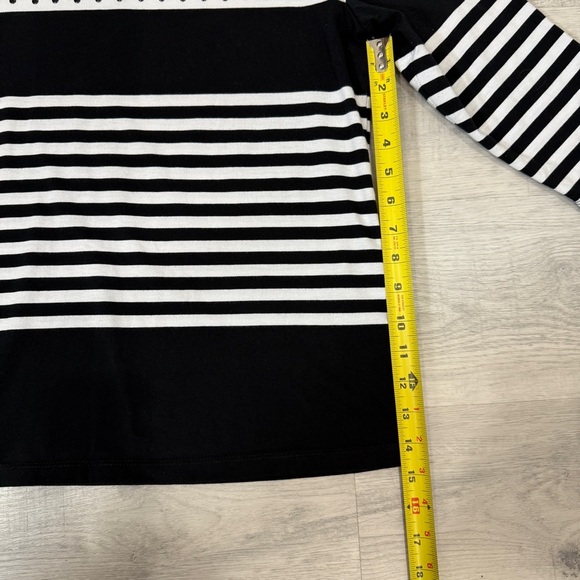 Alia Petite Black and White Striped 3/4 Sleeve Scoopneck Shirt - Picture 15 of 16